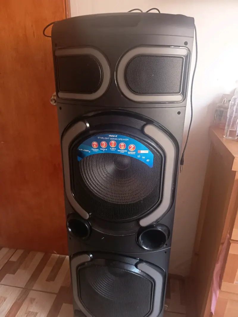 Parlante Starlight Series con Bluetooth y Luces LED