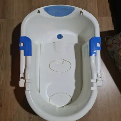 Tina de baño para bebé con soporte - miniatura 1
