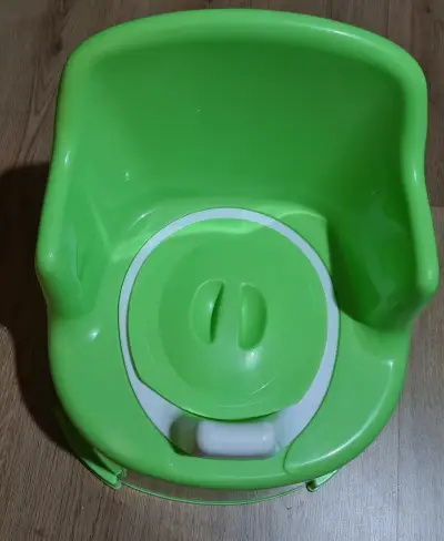 Bacinica infantil verde con diseño de oso - miniatura 2