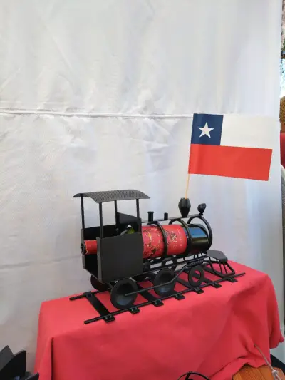 Portabotellas de Tren Decorativo con Bandera Chilena - miniatura 4