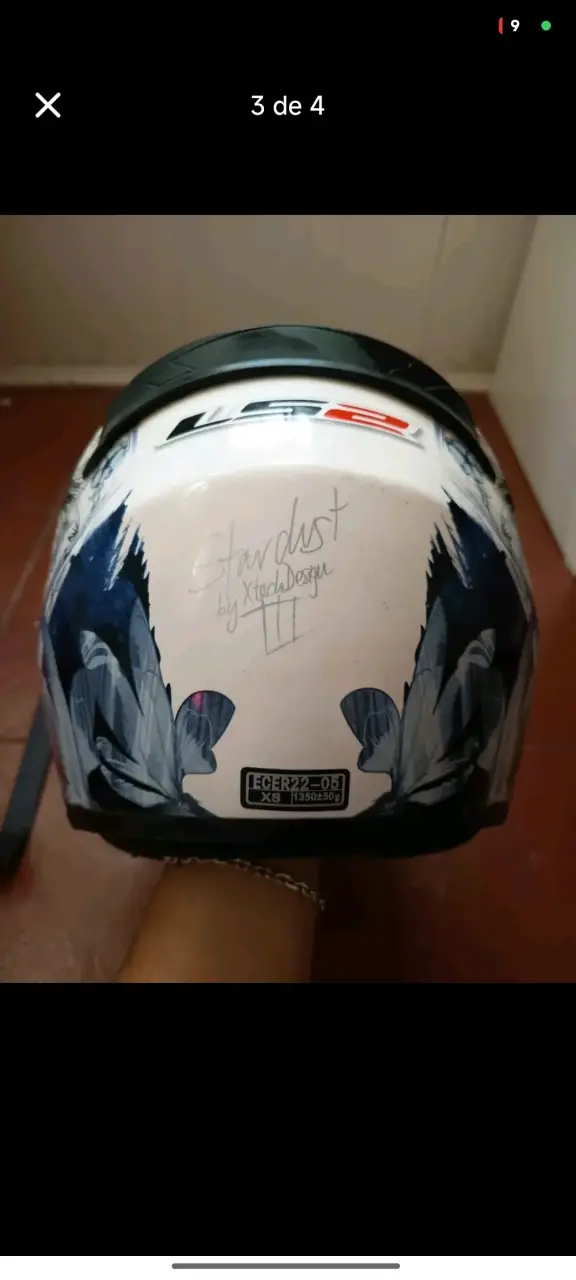 Casco de moto LS2 con diseño floral - 3