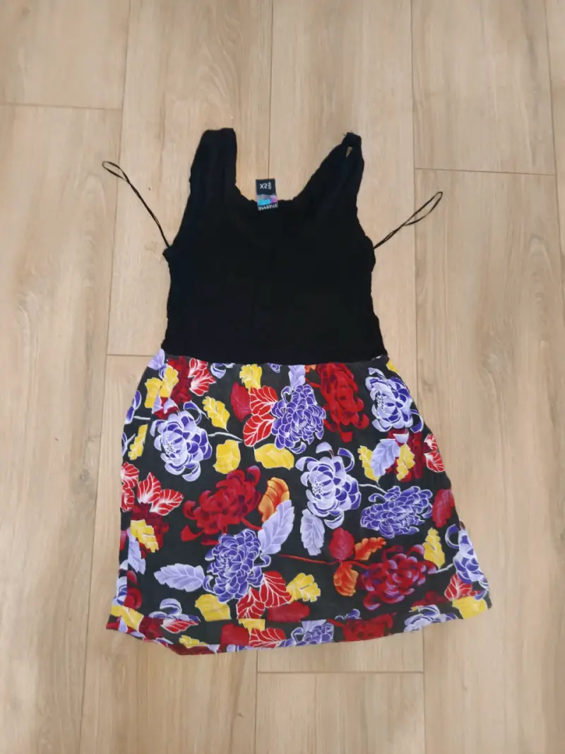 Vestido floral sin mangas para mujer
