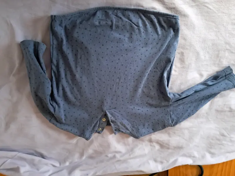 Polera manga larga azul con puntos para bebé - 3