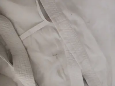 Kimono de Artes Marciales Blanco con Cinturón - miniatura 3