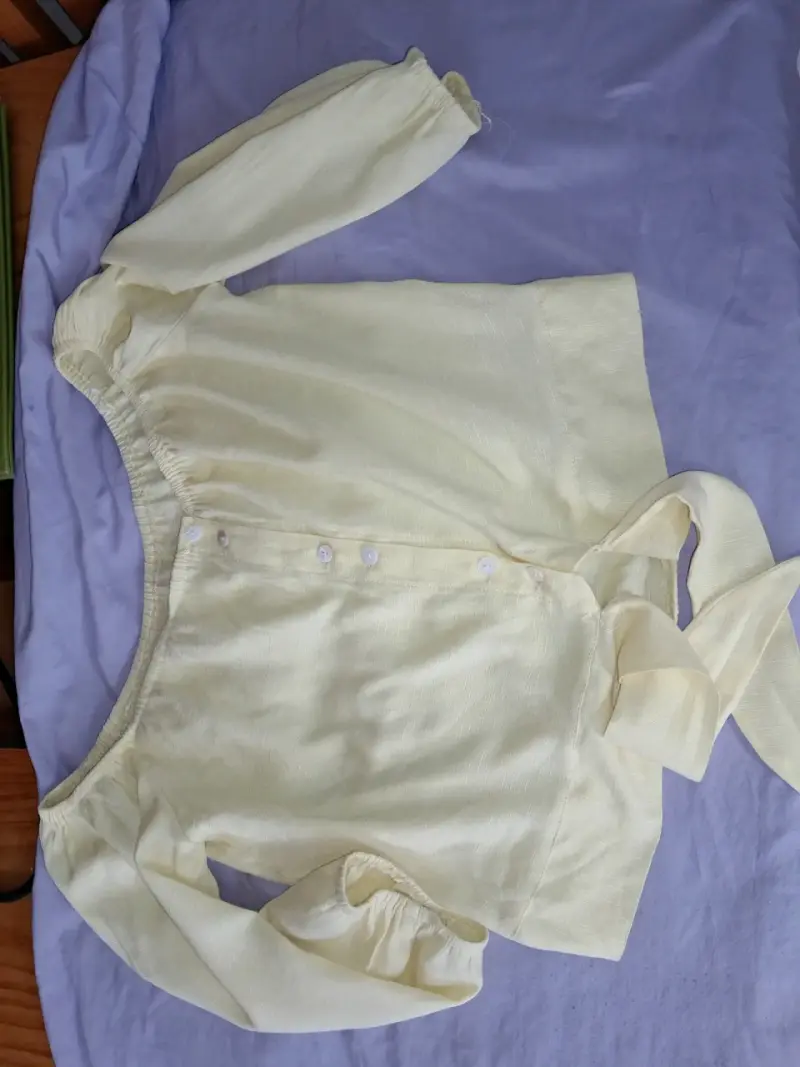 Blusa Amarilla de Manga Larga para Mujer - 1