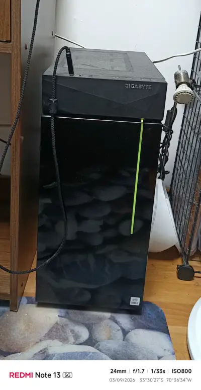 PC de Escritorio Gigabyte con Intel Core i3 y GTX 1650 - miniatura 1