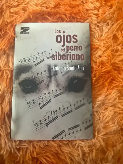 Libro 'Los Ojos del Perro Siberiano' de Antonio Santa Ana - miniatura 1