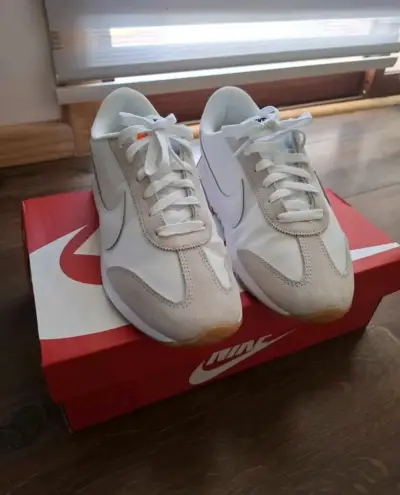 Zapatillas deportivas blancas Nike Pacific - miniatura 2