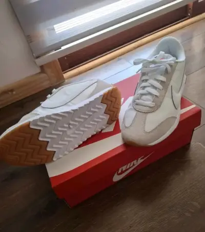 Zapatillas deportivas blancas Nike Pacific - miniatura 3