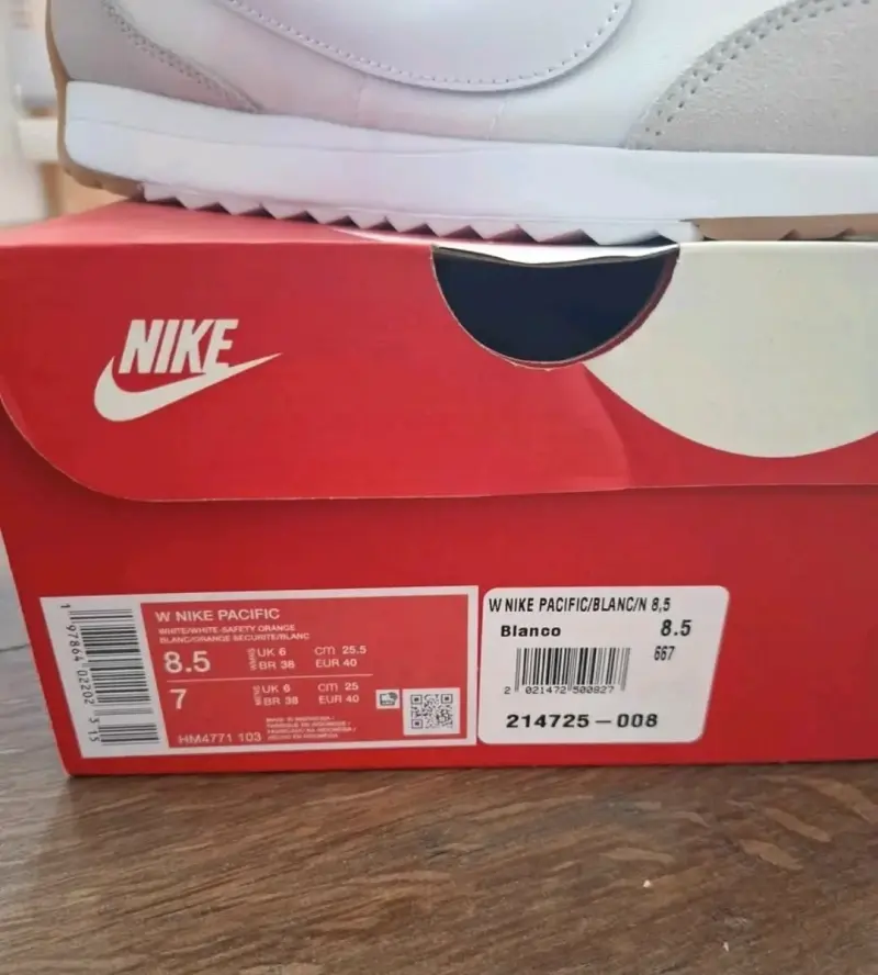 Zapatillas deportivas blancas Nike Pacific - 4