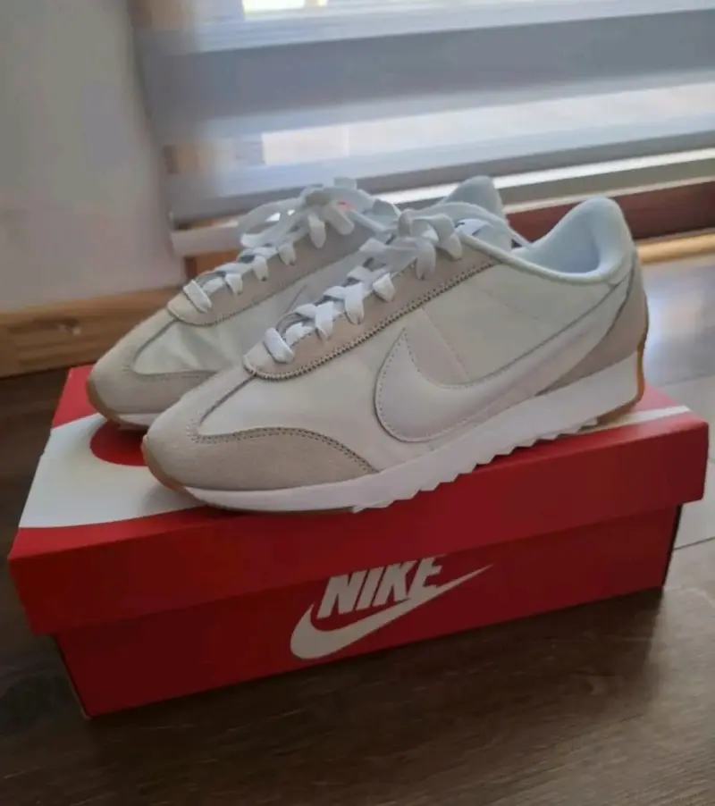 Zapatillas deportivas blancas Nike Pacific - 5