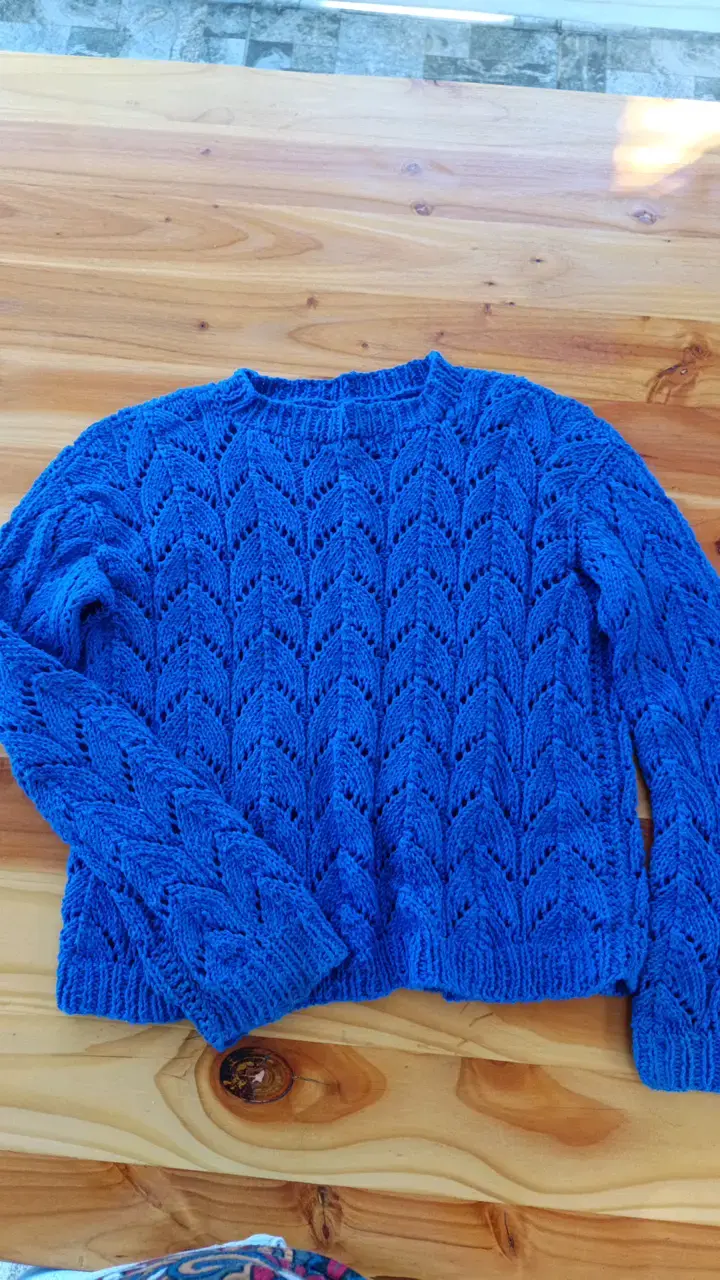 Sweater tejido azul para mujer - 1