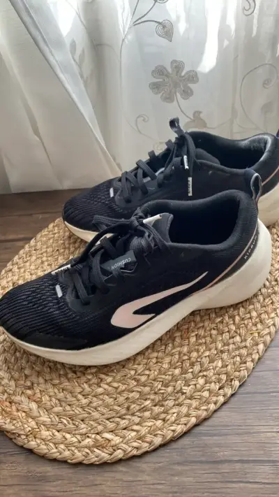 Zapatillas deportivas negras Kiprun para correr - miniatura 3