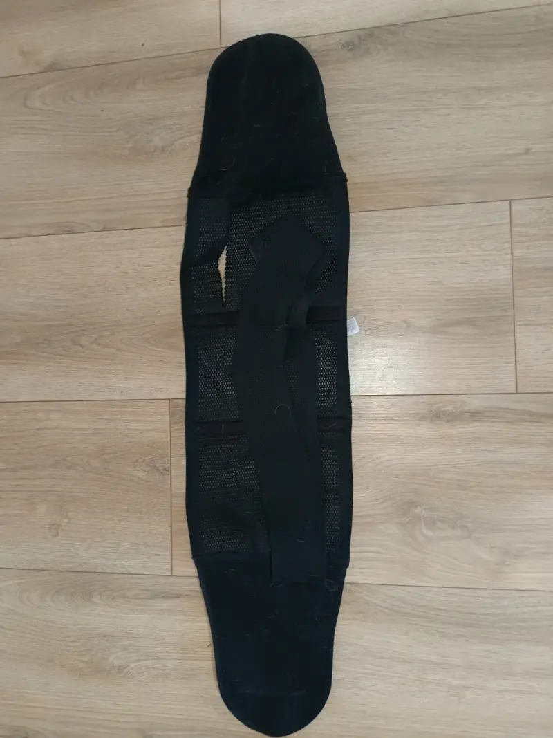 Faja lumbar ortopédica negra ajustable