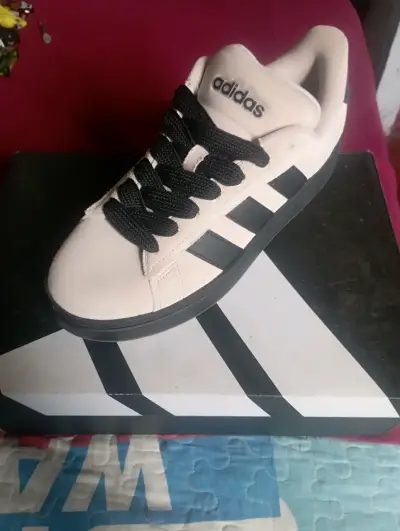 Zapatillas adidas originales - miniatura 1