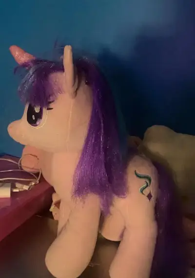 Peluche de pony rosa con melena rizada - miniatura 2