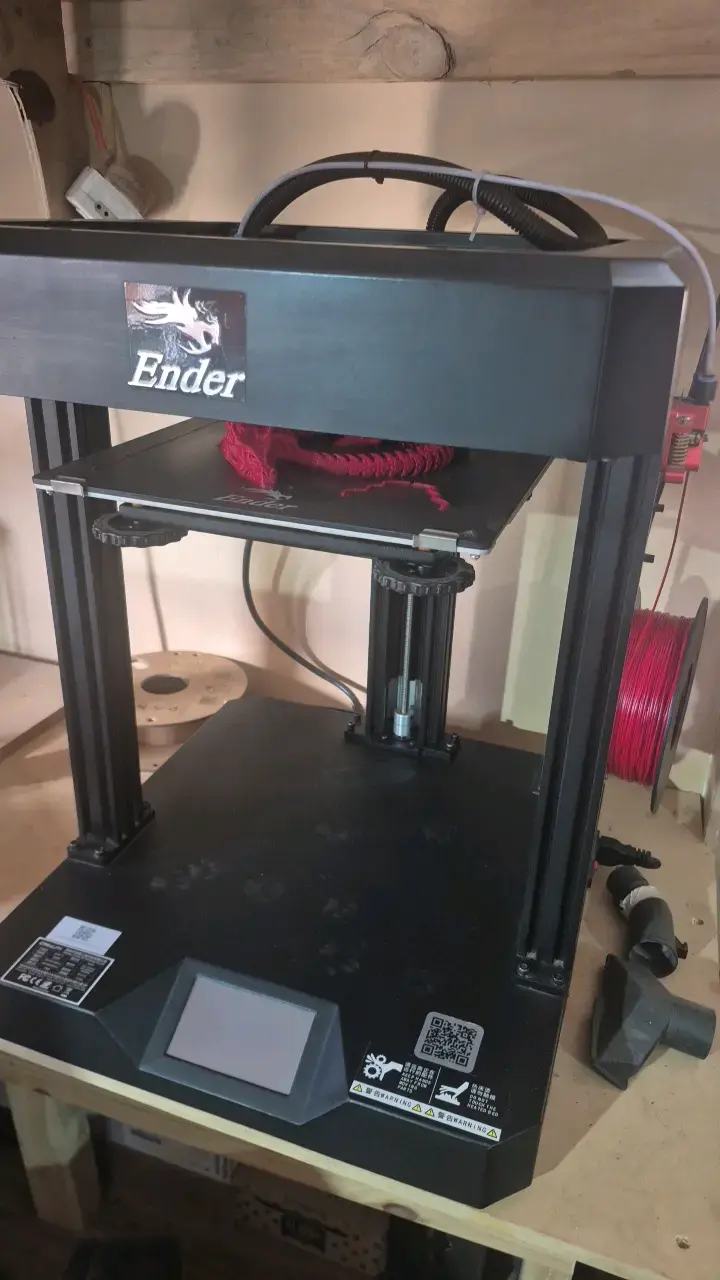 Impresora 3D Ender con pantalla táctil