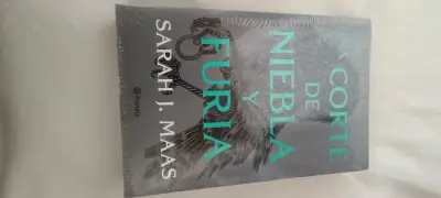 Libros 'Una Corte de Rosas y Espinas' y 'Una Corte de Niebla y Furia' de Sarah J. Maas - miniatura 2