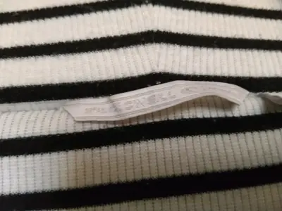 Vestido de rayas blanco y negro para mujer - miniatura 1