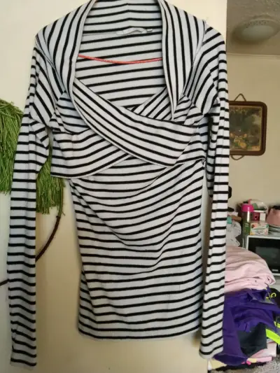 Vestido de rayas blanco y negro para mujer - miniatura 3