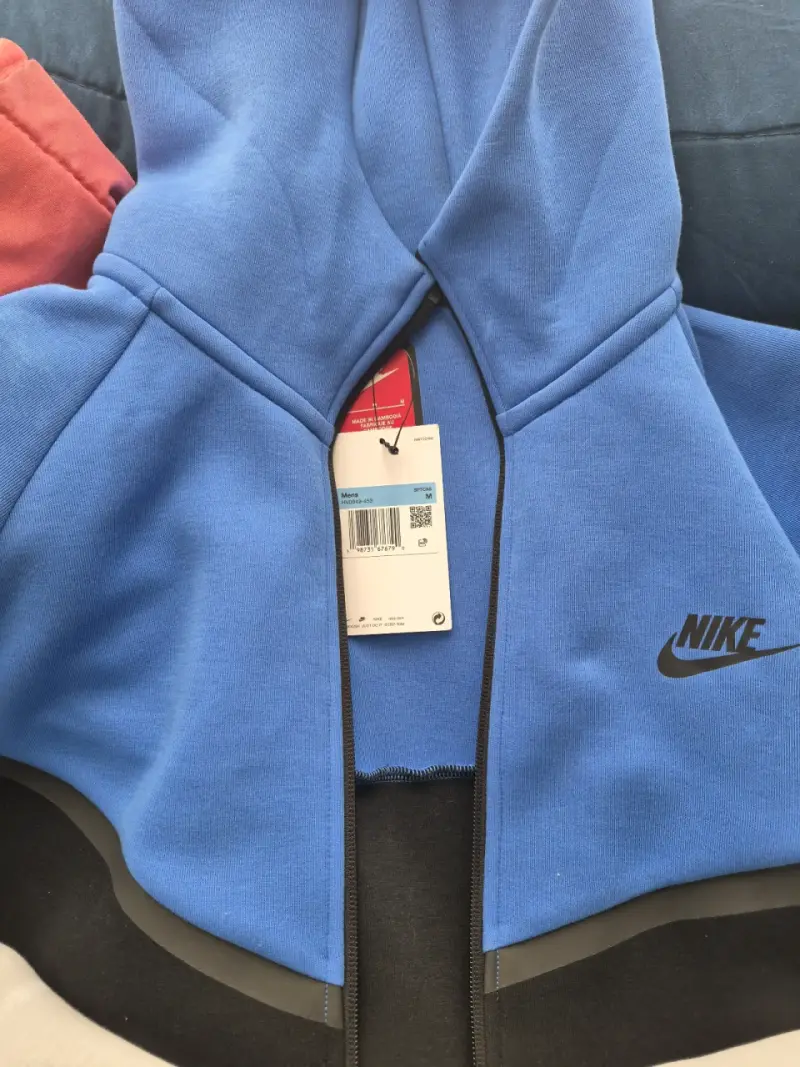 Polerón Nike con capucha azul y negro - 2