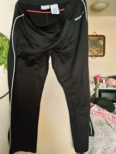 Pantalones deportivos negros Reebok talla L - miniatura 3