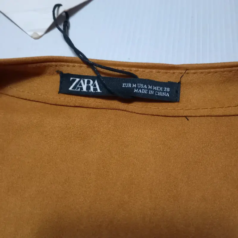 Abrigo Zara mostaza con cinturón  para mujer - 2