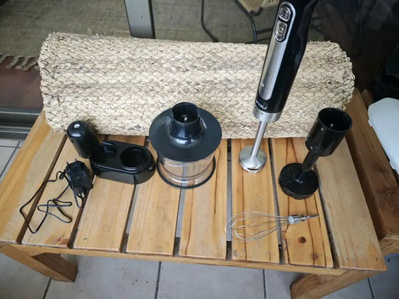 Licuadora manual inalámbrica FDV con accesorios - 2