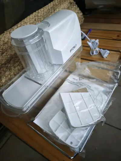 Rebanadora eléctrica FDV con accesorios - miniatura 1