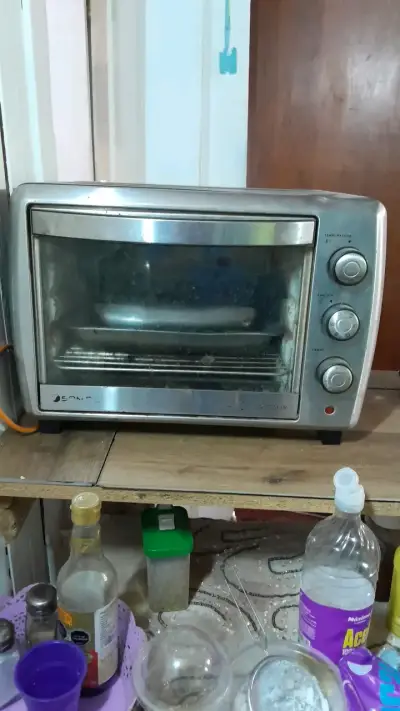 Horno eléctrico de sobremesa con controles manuales - miniatura 1