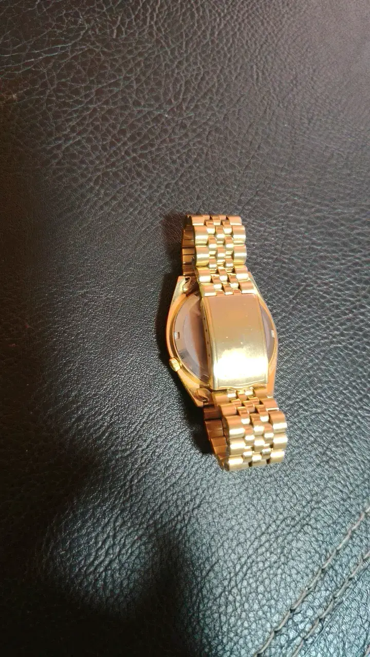 Reloj Seiko automático dorado - 2