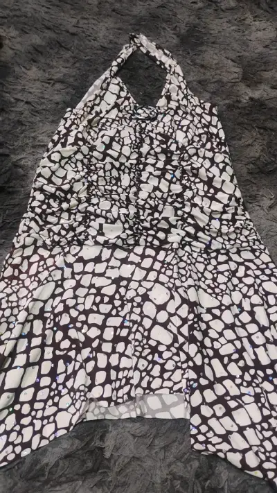 Vestido strapless blanco con lunares negros - miniatura 3