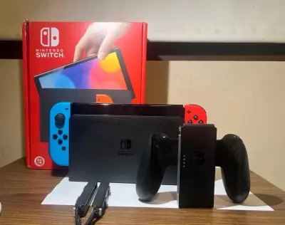 Consola Nintendo Switch OLED nueva - miniatura 1