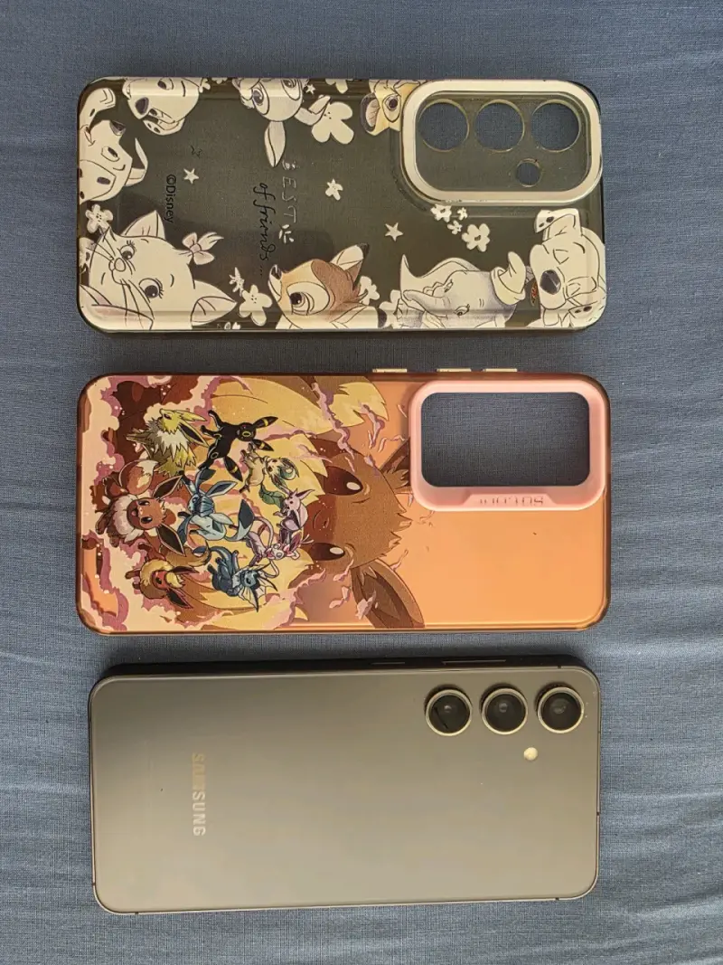 Samsung Galaxy S24 con accesorios y carcasas - 4