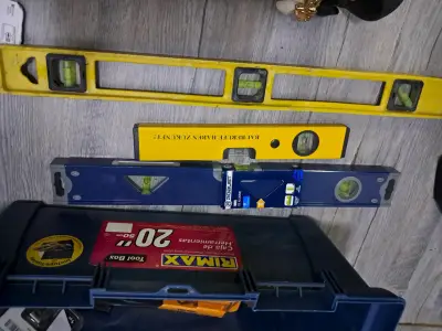Set de herramientas manuales con caja Rimax - miniatura 5