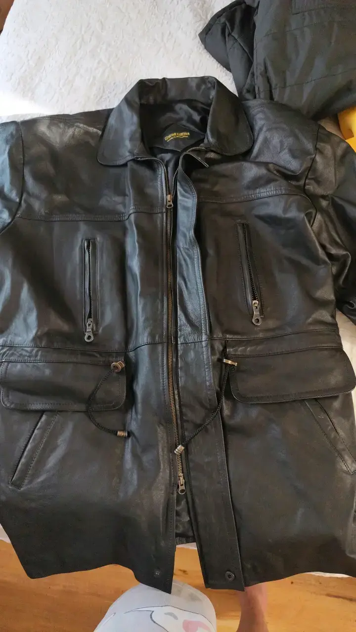 Chaqueta de cuero negro para hombre
