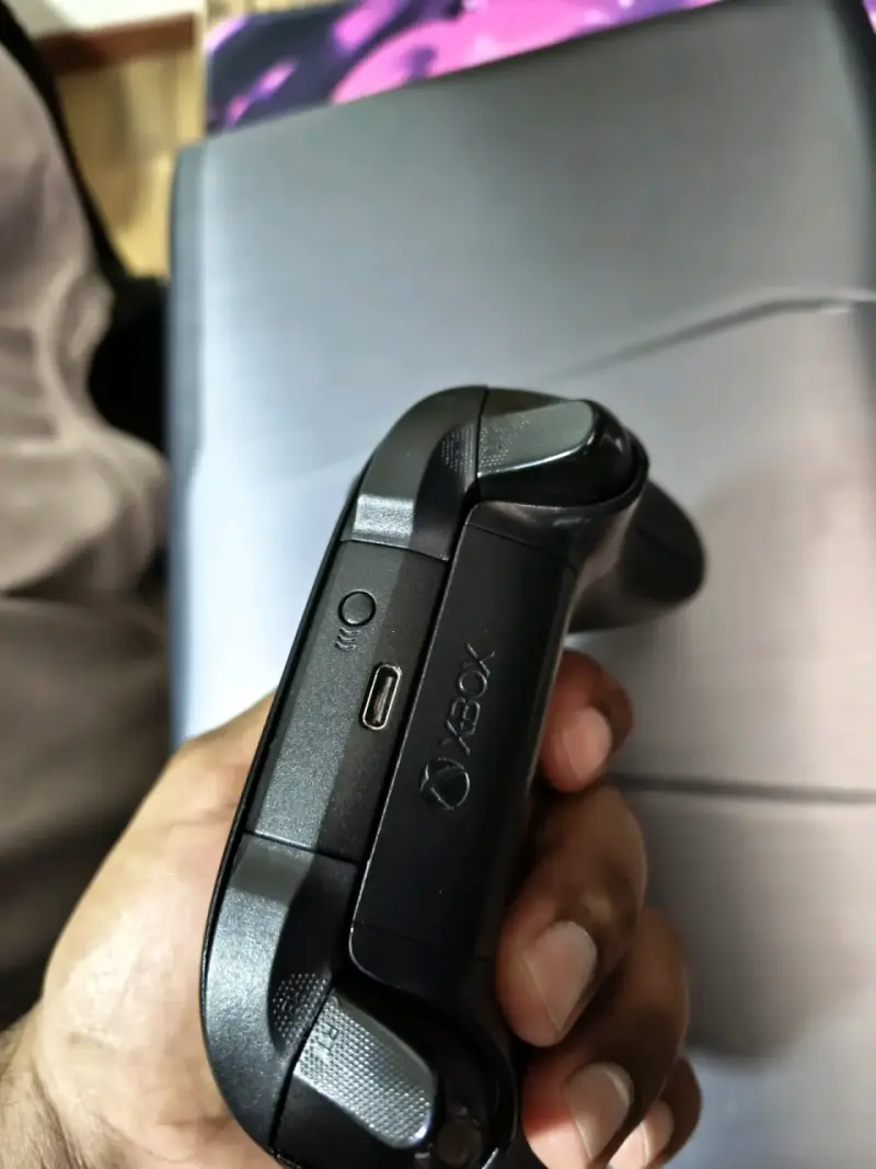 Control Xbox Series X - 6