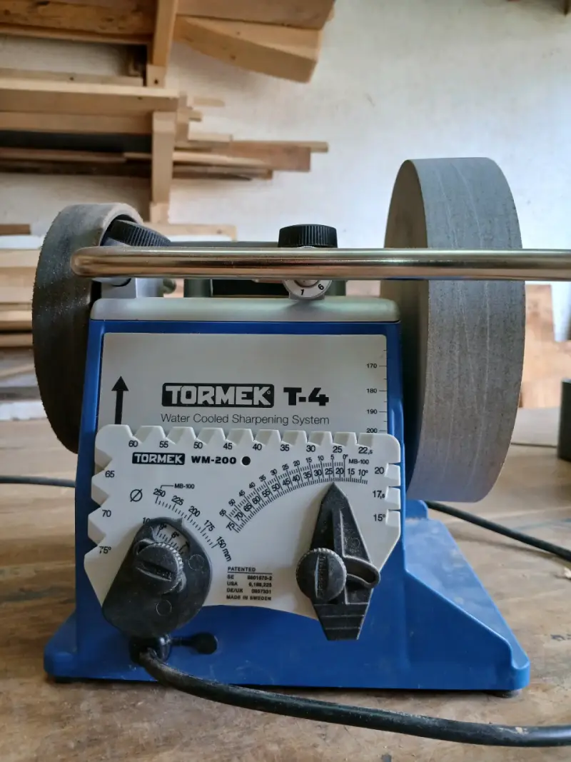 Afiladora de cuchillos Tormek T-4 con sistema de enfriamiento - 1