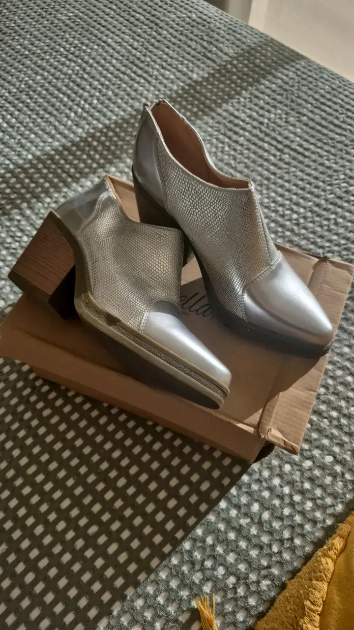 Zapatos de tacón plateados talla 37 - 1