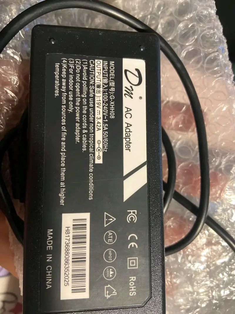 Cargador alternativo de 3.42A - 19V - entrada 1.1m - 1
