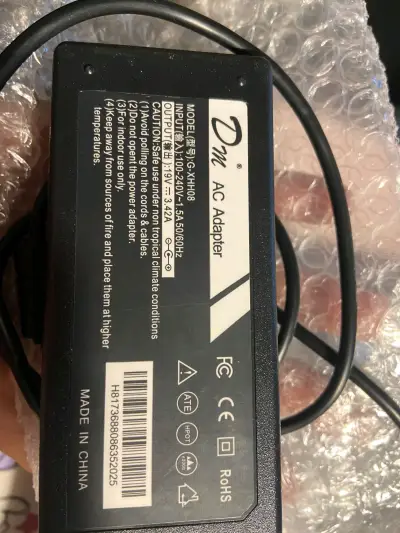 Cargador alternativo de 3.42A - 19V - entrada 1.1m - miniatura 1