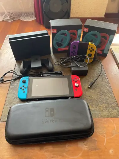 Consola Nintendo Switch con accesorios y estuche - miniatura 3