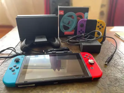 Consola Nintendo Switch con accesorios y estuche - miniatura 5
