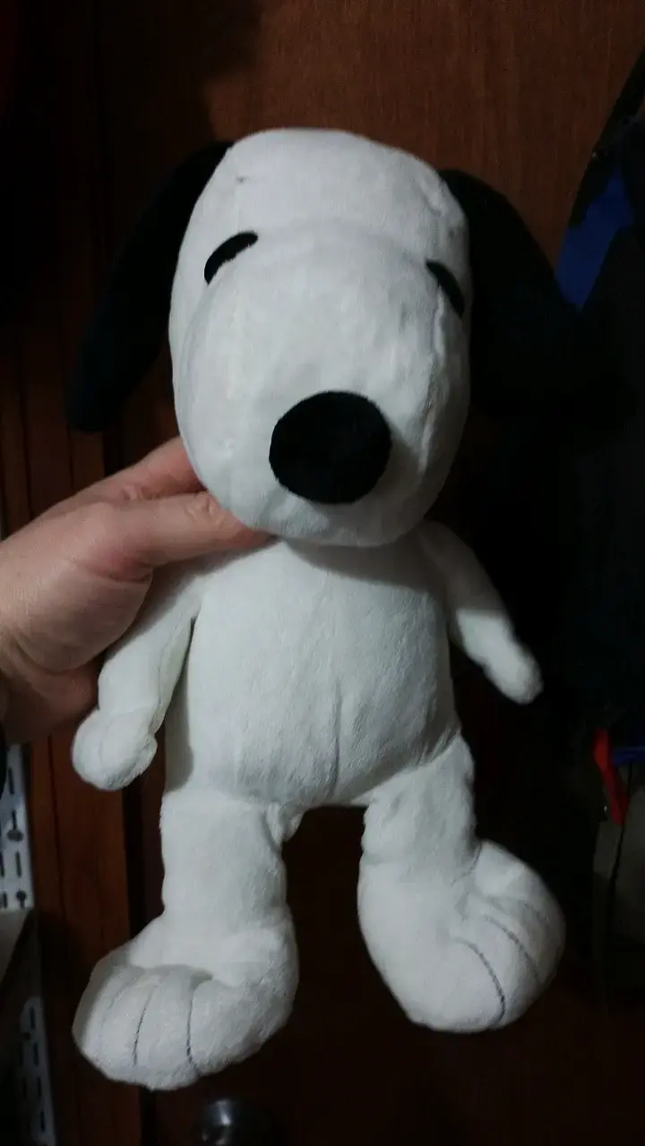 Peluche Snoopy blanco y negro - 1