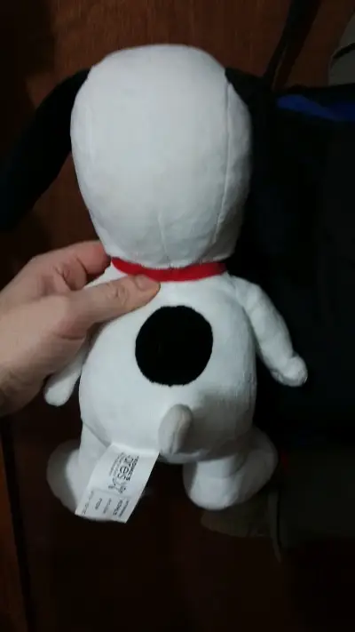 Peluche Snoopy blanco y negro - miniatura 2