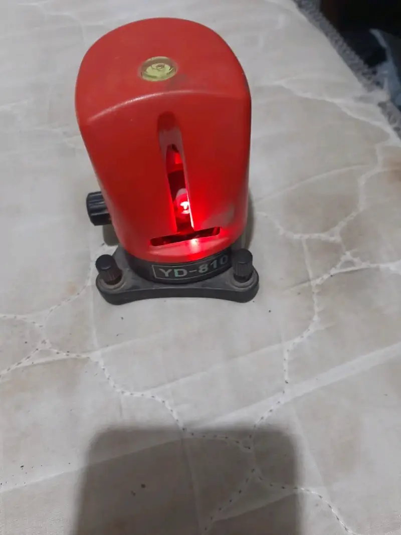 Nivel láser autonivelante rojo YD-810 - 1