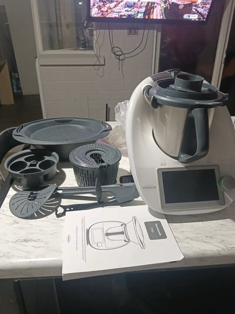Robot de cocina Thermomix TM6 con accesorios - 4