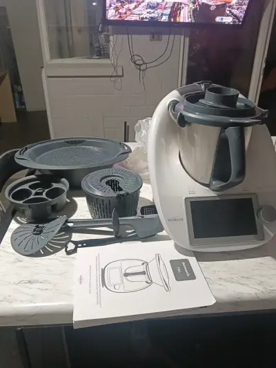 Robot de cocina Thermomix TM6 con accesorios - miniatura 4