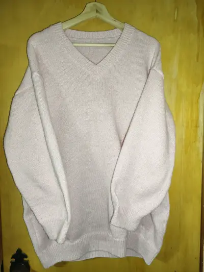 Suéter de punto beige para mujer - miniatura 4