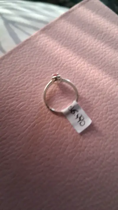 Anillo de plata cn piedra roja en forma de lágrima - miniatura 4